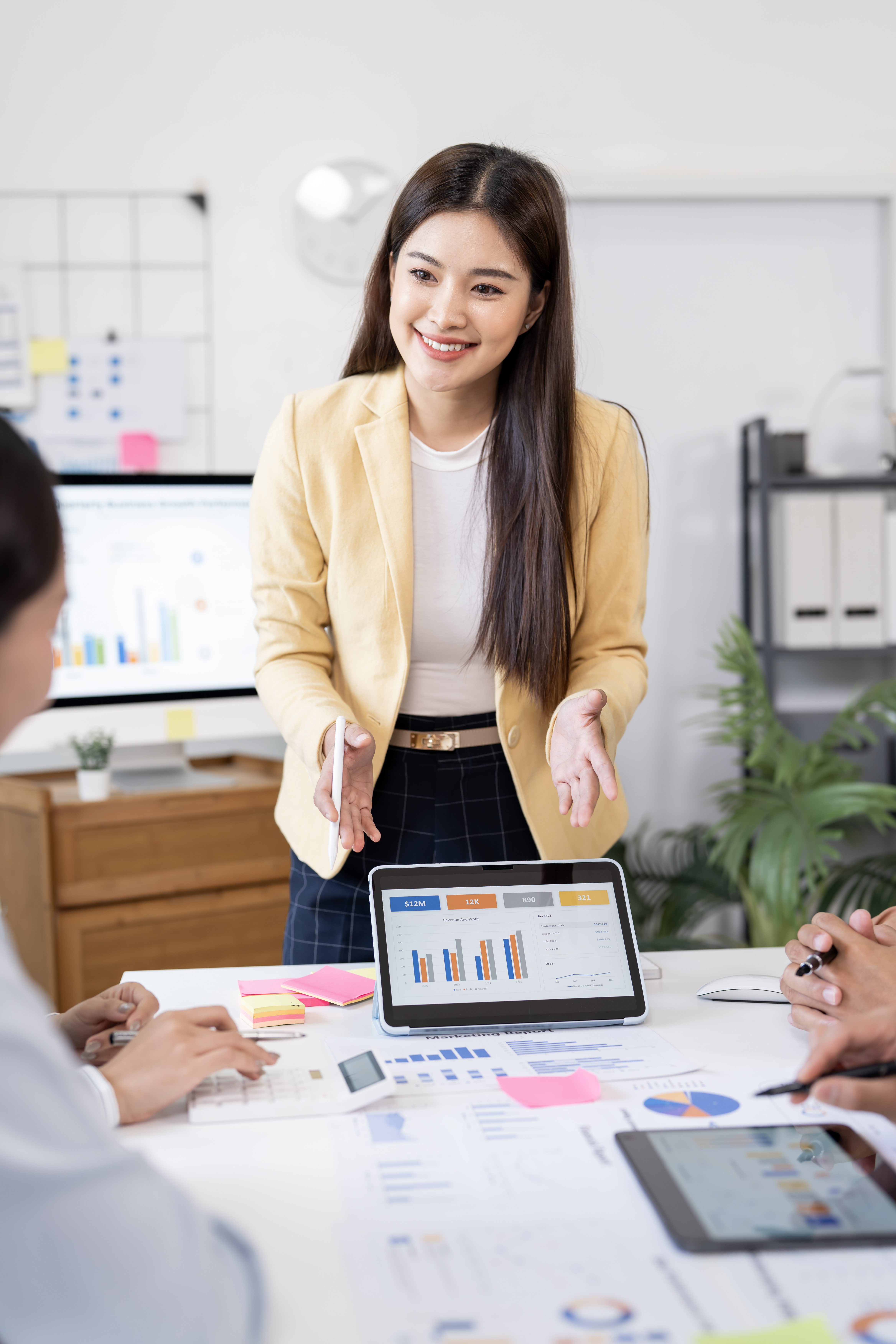 長尾關鍵字內容集群策略：從話題權威到自然流量爆發的六個月計畫